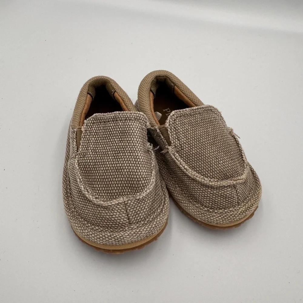 The Children's Place Boys Toddler Size 4 Tan Kids Slide On Dress Shoes Loafers